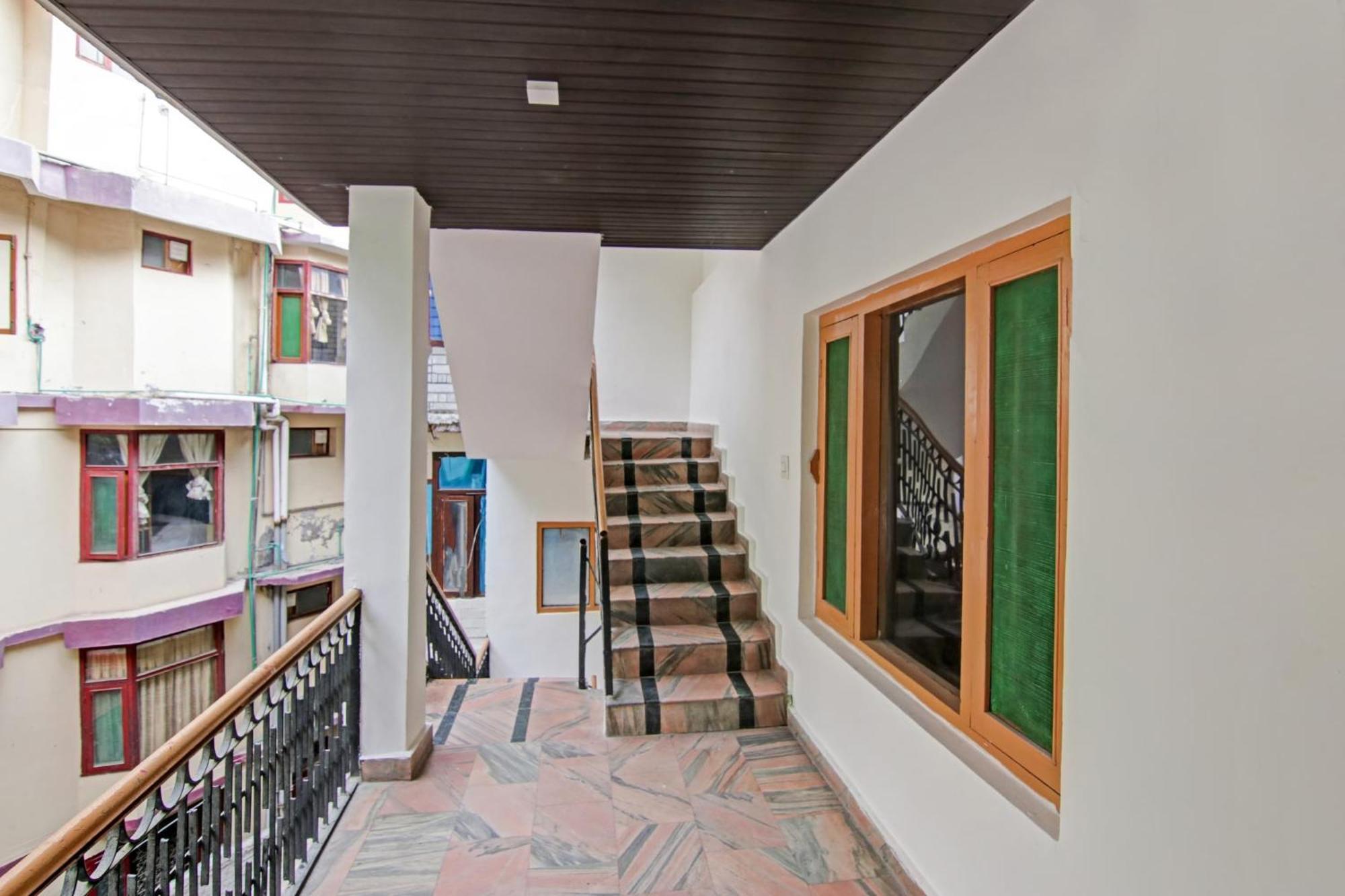 Hotel O Alfa Manāli Buitenkant foto